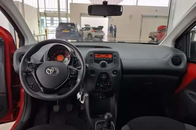 Toyota Aygo (2021) thumbnail 4
