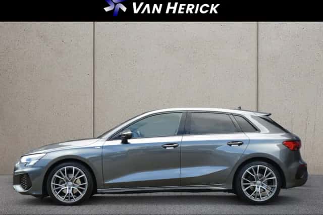 Audi A3 (2022) thumbnail 2