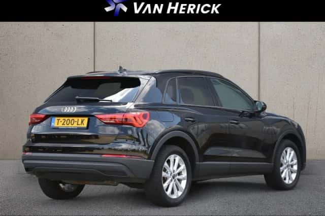 Audi Q3 (2021) thumbnail 4