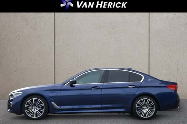 BMW 5-Serie (2018) thumbnail 2