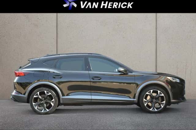 CUPRA Formentor (2023) thumbnail 3