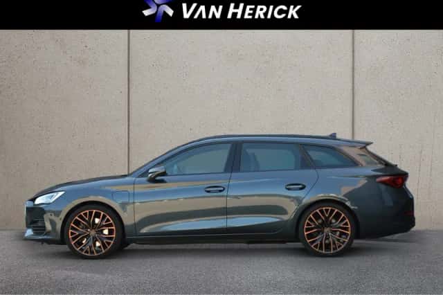CUPRA Leon Sportstourer (2023) thumbnail 2