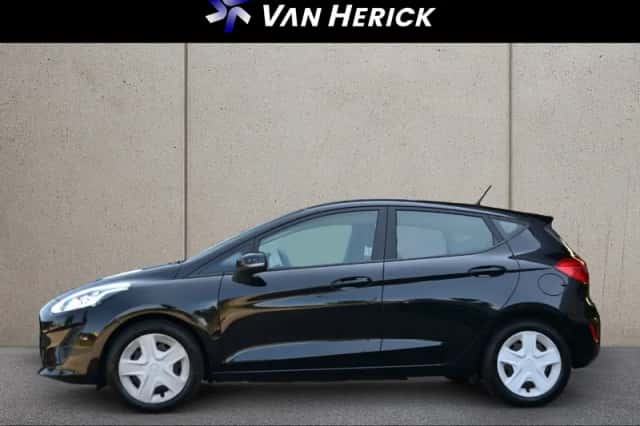 Ford Fiesta (2018) thumbnail 2