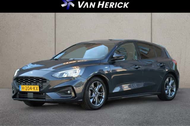 Ford Focus (2020) thumbnail 1