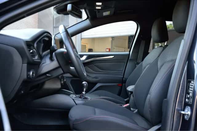 Ford Focus (2020) thumbnail 6