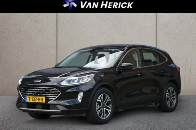 Ford Kuga (2021) thumbnail 1