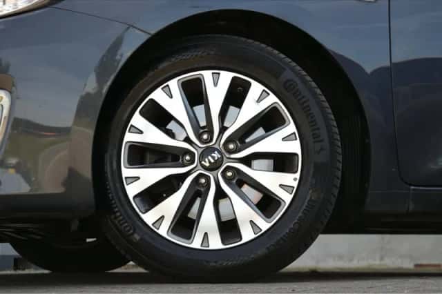 Kia Cee'd (2018) thumbnail 5