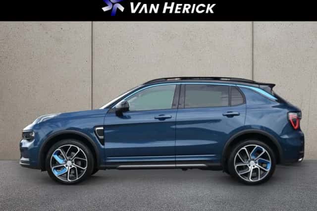 Lynk & Co 01 (2023) thumbnail 2