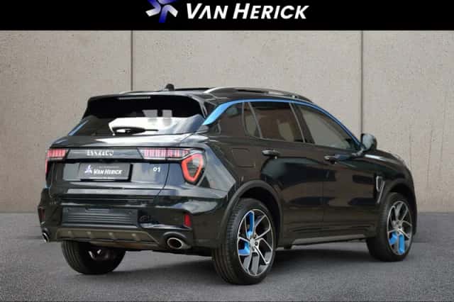 Lynk & Co 01 (2023) thumbnail 3