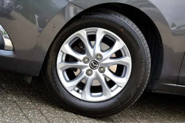 Mazda 2 (2017) thumbnail 5