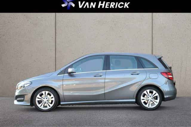 Mercedes-Benz B-Klasse (2016) thumbnail 2