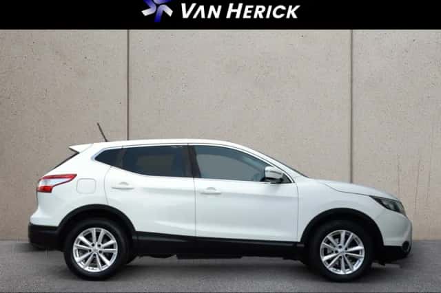Nissan Qashqai (2014) thumbnail 3