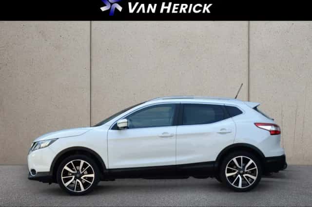 Nissan Qashqai (2016) thumbnail 2