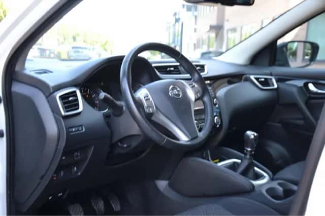 Nissan Qashqai (2016) thumbnail 5