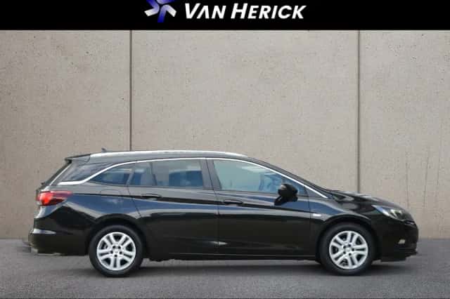 Opel Astra (2019) thumbnail 3