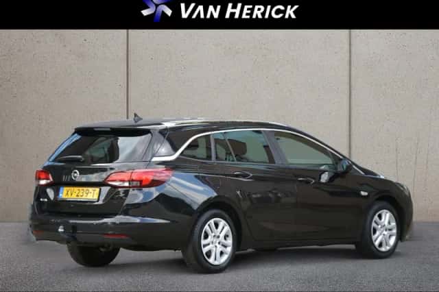 Opel Astra (2019) thumbnail 4