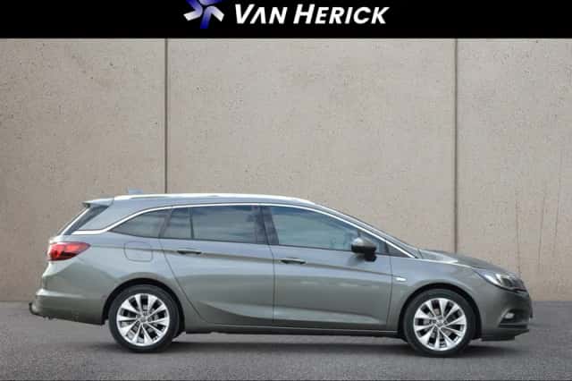 Opel Astra (2018) thumbnail 3