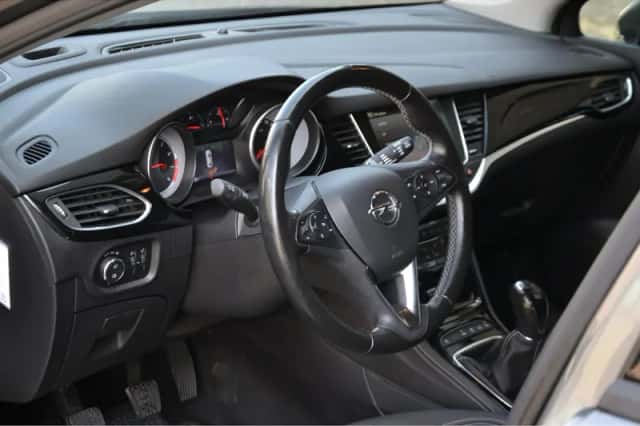 Opel Astra (2018) thumbnail 5