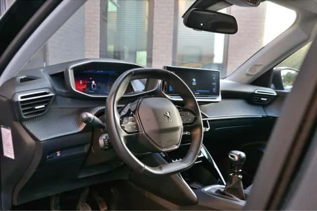 Peugeot 2008 (2020) thumbnail 5
