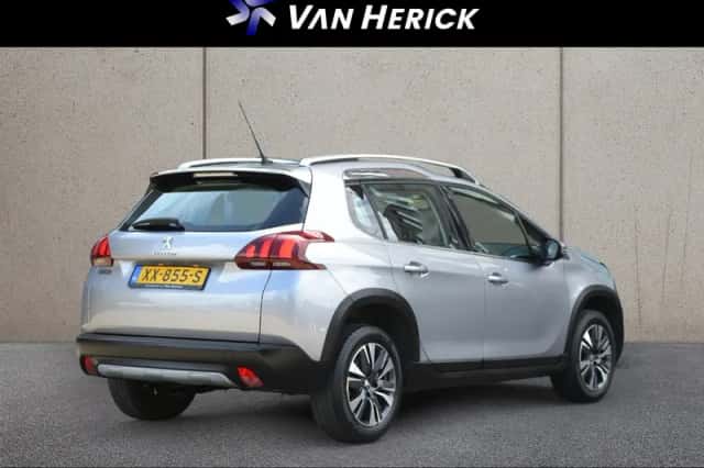 Peugeot 2008 (2018) thumbnail 4