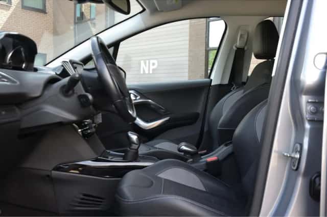 Peugeot 2008 (2018) thumbnail 6