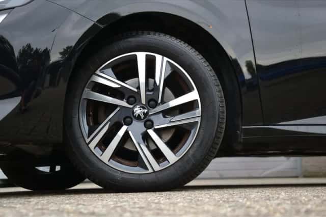 Peugeot 208 (2022) thumbnail 5