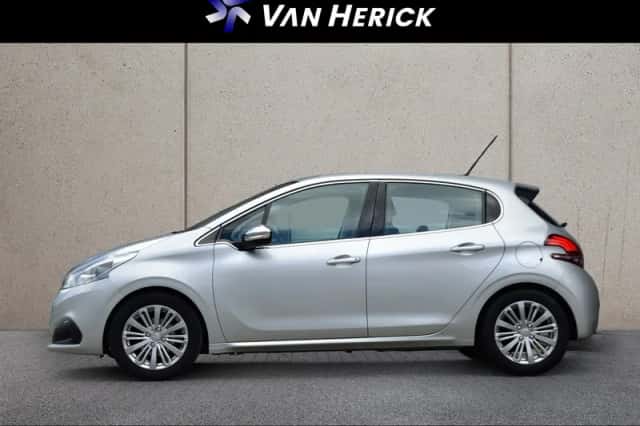 Peugeot 208 (2018) thumbnail 2