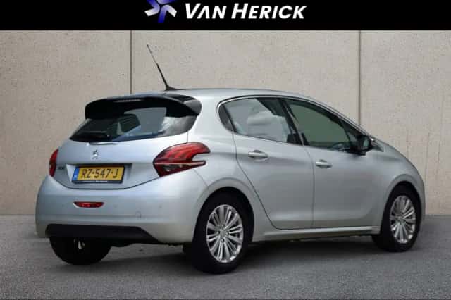 Peugeot 208 (2018) thumbnail 4