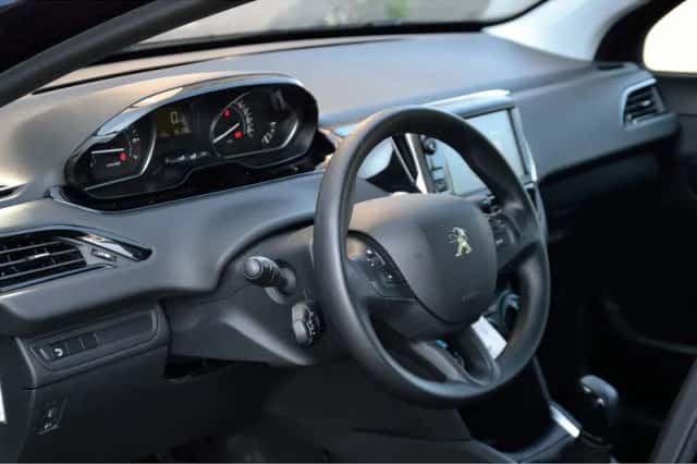 Peugeot 208 (2017) thumbnail 5