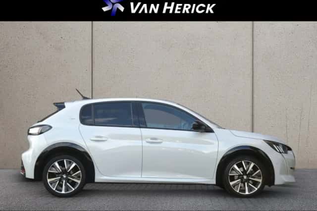Peugeot 208 (2021) thumbnail 3