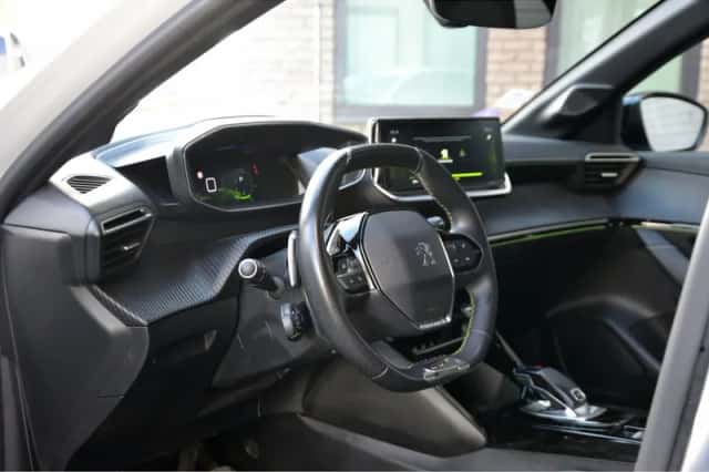 Peugeot 208 (2021) thumbnail 6