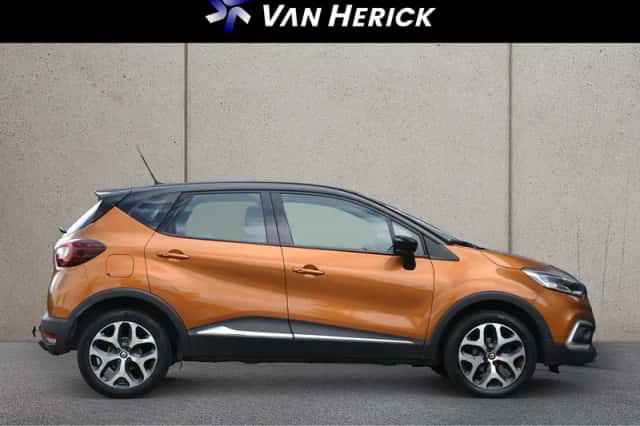 Renault Captur (2017) thumbnail 3