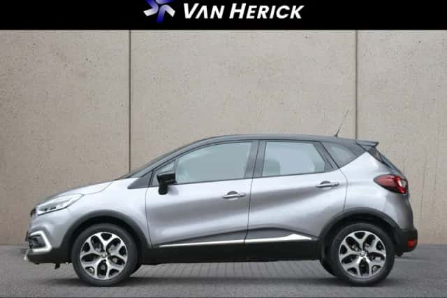 Renault Captur (2017) thumbnail 2