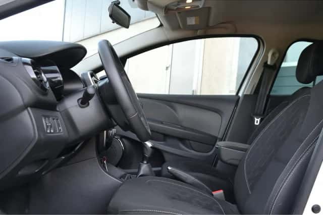 Renault Clio (2019) thumbnail 6
