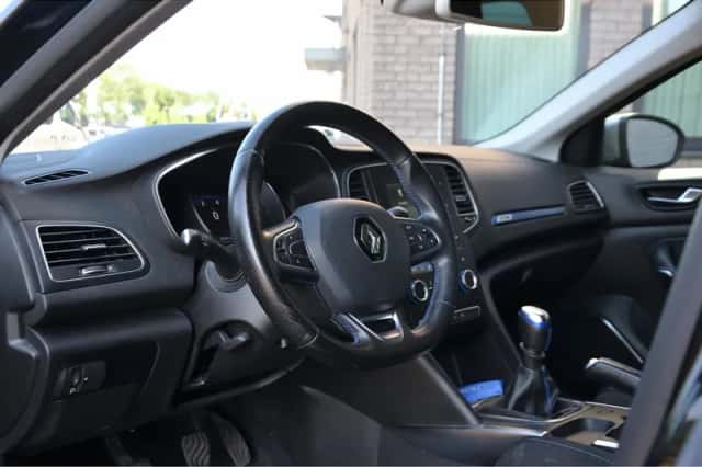 Renault Mégane (2018) thumbnail 6