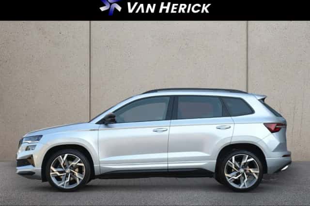 Škoda Karoq (2023) thumbnail 2
