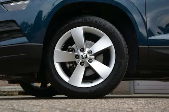 Škoda Karoq (2021) thumbnail 5
