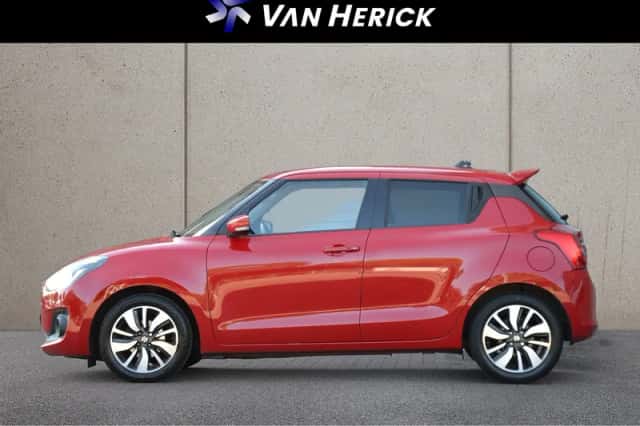 Suzuki Swift (2018) thumbnail 2