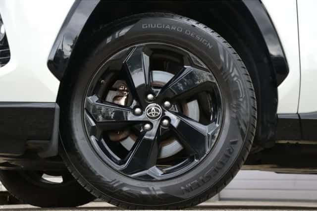 Toyota RAV4 (2019) thumbnail 5