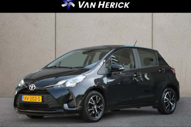 Toyota Yaris (2018) thumbnail 1