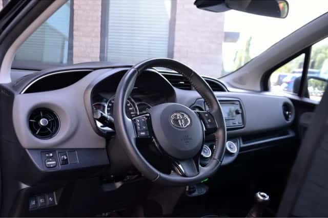 Toyota Yaris (2018) thumbnail 6