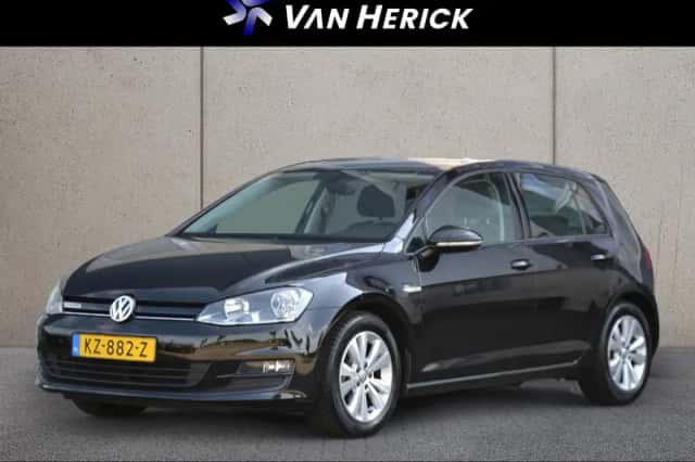 Volkswagen Golf (2017) thumbnail 1