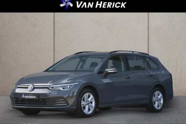Volkswagen Golf (2024) thumbnail 1