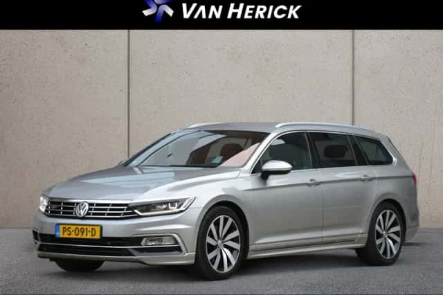 Volkswagen Passat (2017) thumbnail 1