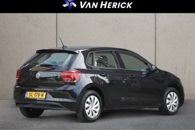 Volkswagen Polo (2018) thumbnail 4