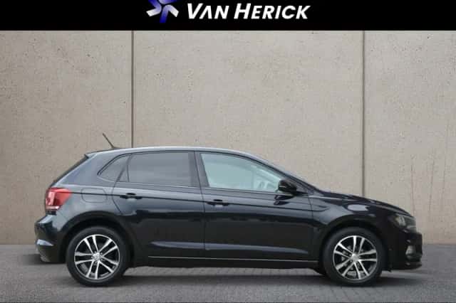 Volkswagen Polo (2018) thumbnail 3