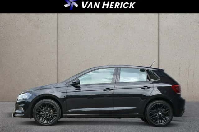 Volkswagen Polo (2018) thumbnail 2