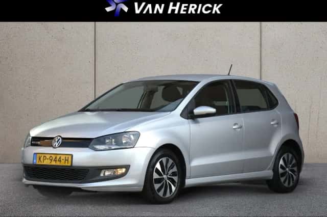 Volkswagen Polo (2016) thumbnail 1