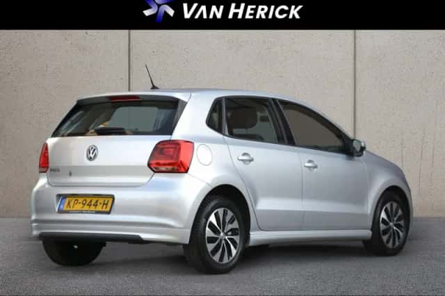 Volkswagen Polo (2016) thumbnail 4