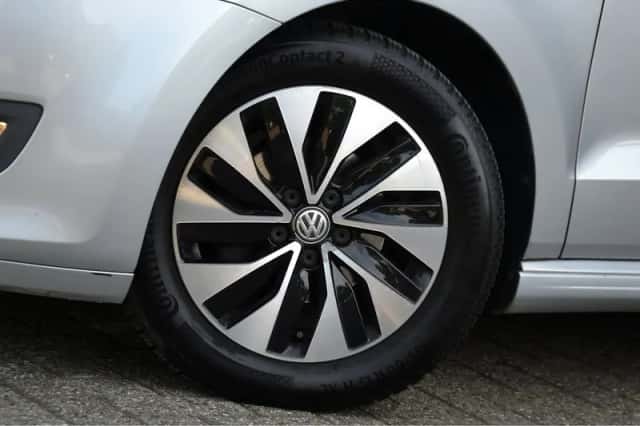 Volkswagen Polo (2016) thumbnail 5